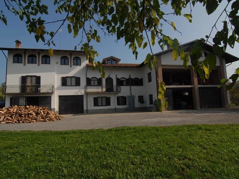 Estate in Bastia Mondovi, Piedmont, Italy 2 - 12850105