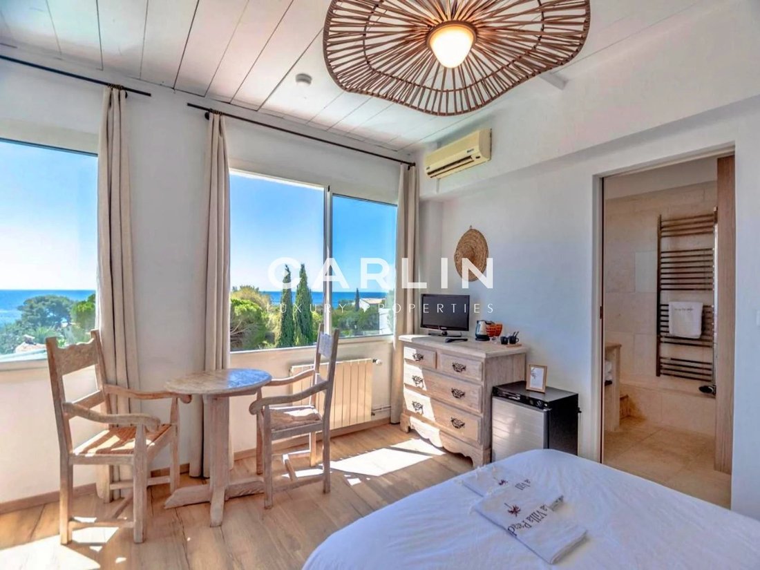 Villa in Les Issambres, Roquebrune-sur-Argens, France 4 - 13893829