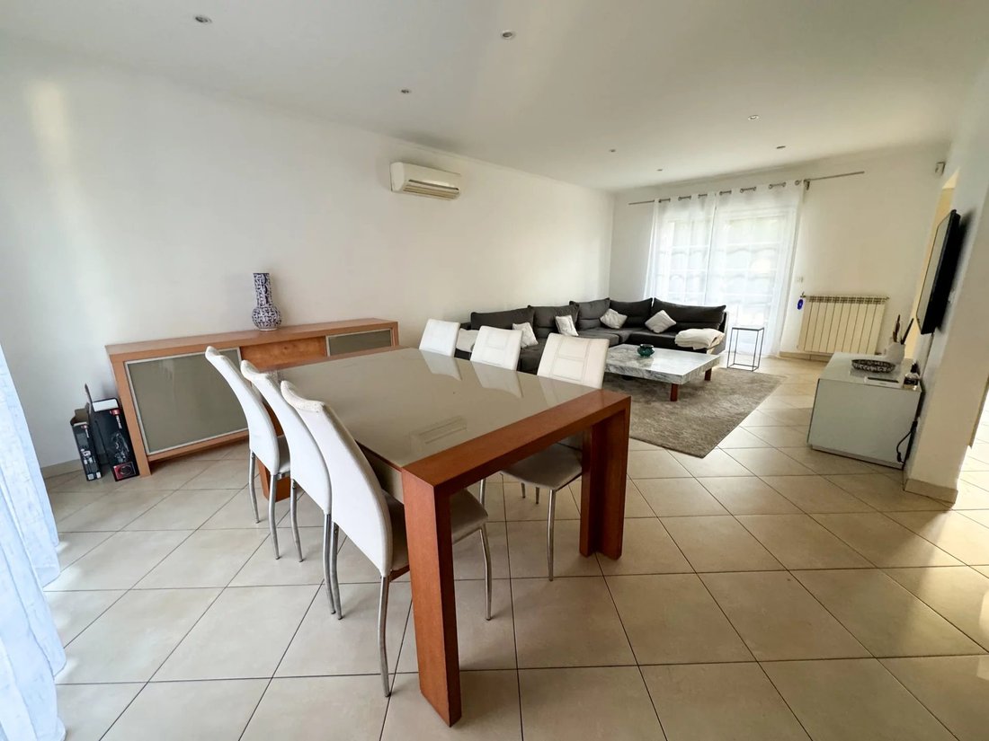 House in Louise Michel-Temple, Clichy-sous-Bois, France 3 - 13384115