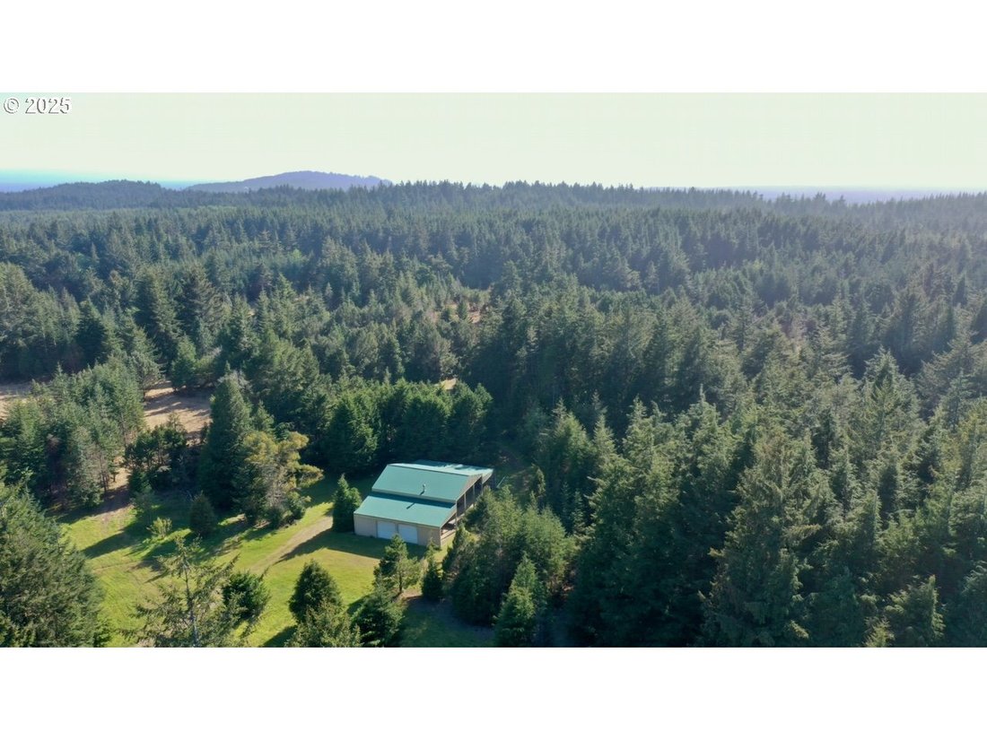 Farm Ranch in Port Orford, Oregon, United States 2 - 15177007