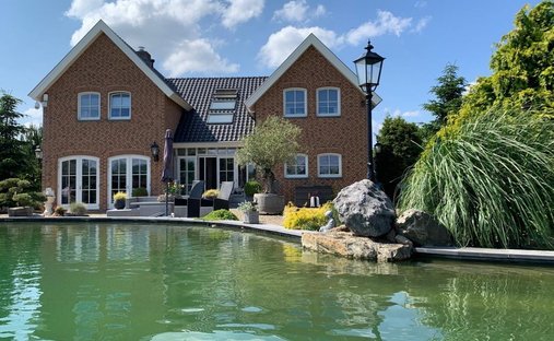 Villa in Hulsberg, Limburg, Netherlands 1