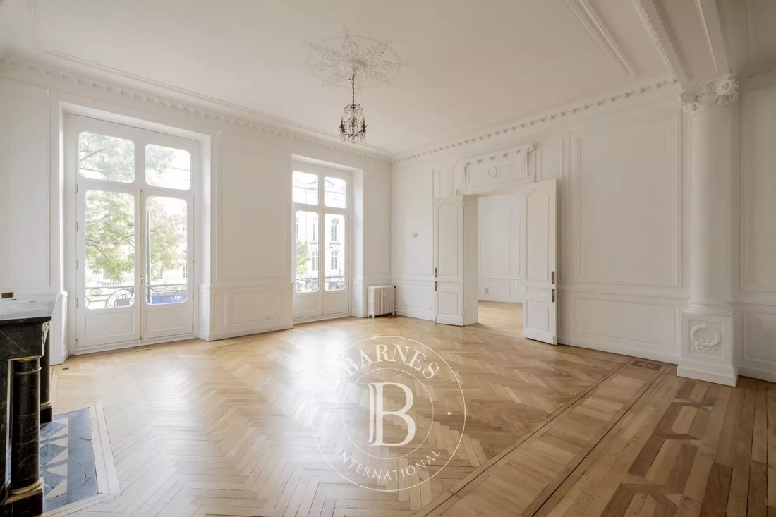 Apartment in Hôtel de Ville-Quinconce-Saint Seurin-Fondaudège, Bordeaux, France 3 - 14869794