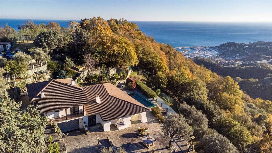 Villa in Center, Varazze, Liguria 2 - 15176267