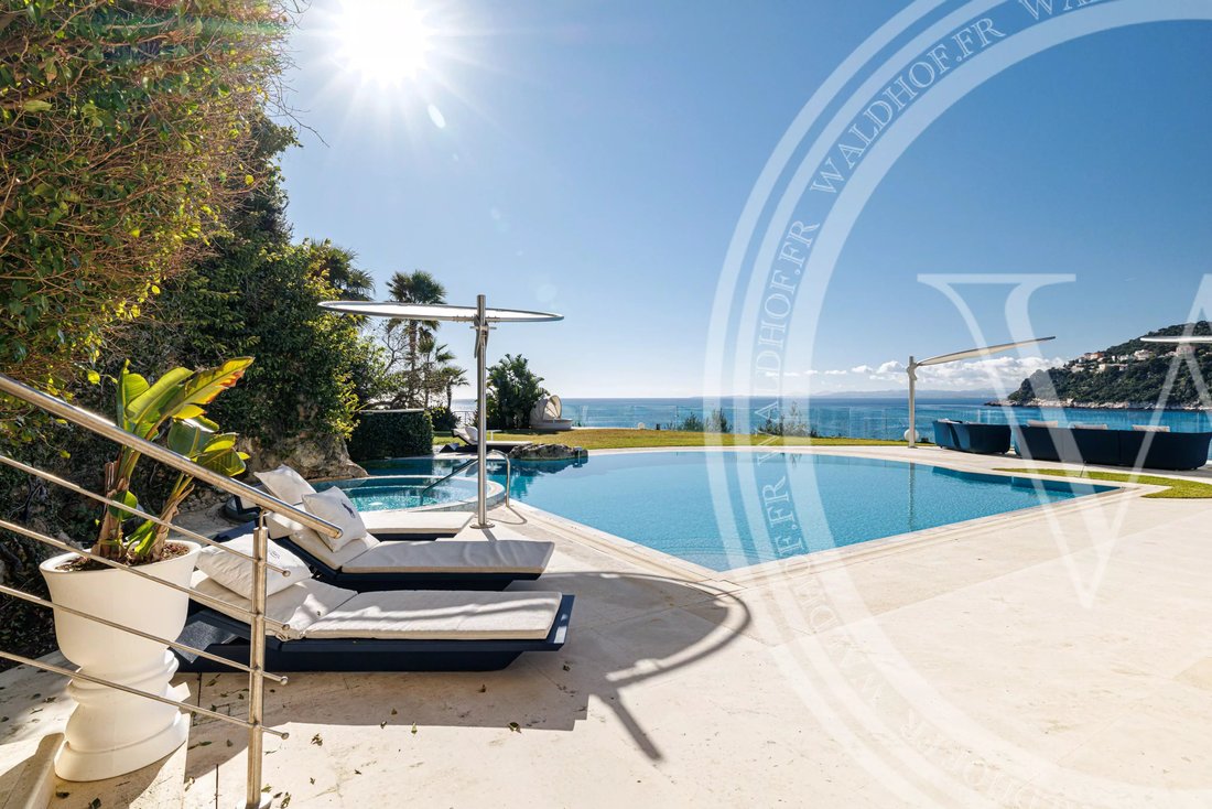 Villa in Saint-Jean-Cap-Ferrat, Provence-Alpes-Côte d'Azur, France 4 - 15138542