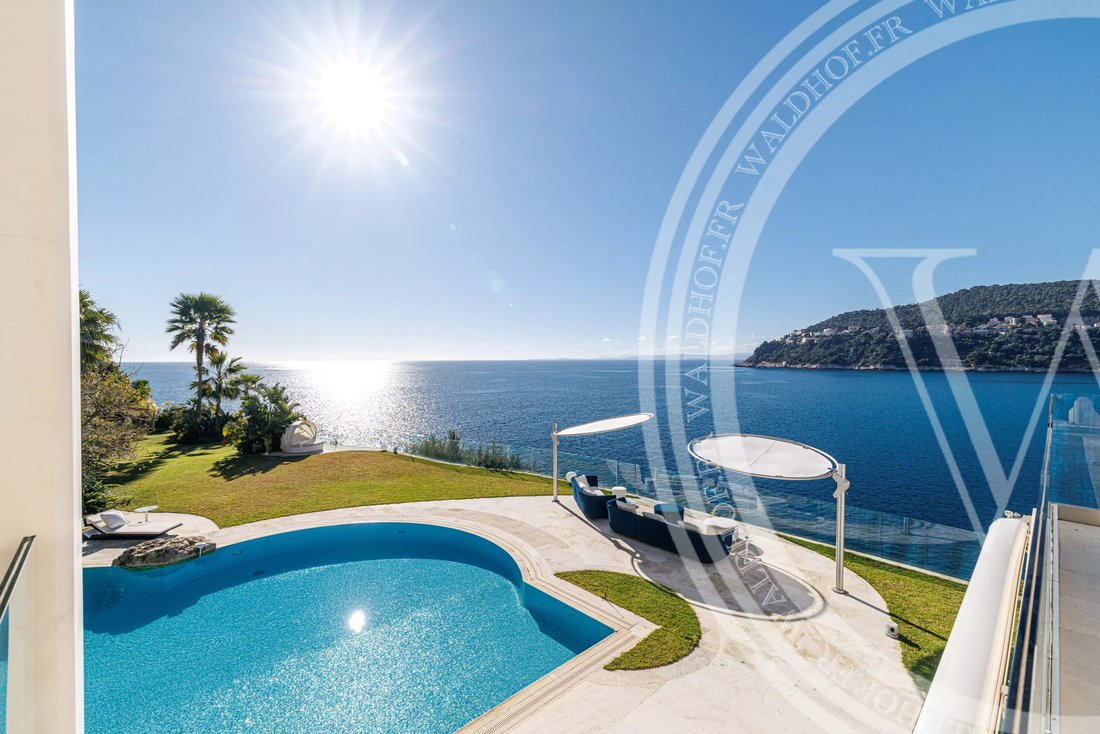 Villa in Saint-Jean-Cap-Ferrat, Provence-Alpes-Côte d'Azur, France 3 - 15138542