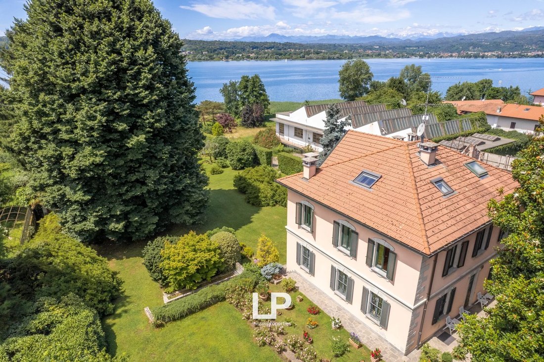 Villa in Lisanza, Lombardy, Italy 1 - 14510075