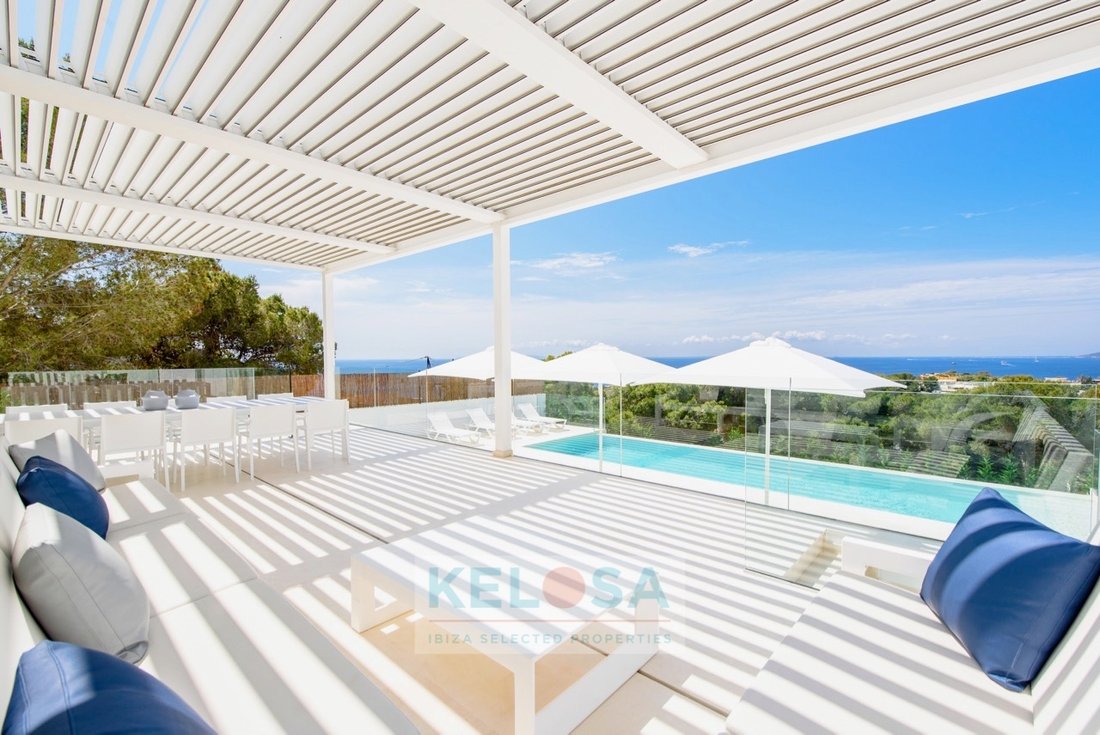 Villa in Cap Martinet, Santa Eularia des Riu, Balearic Islands 1 - 15175874