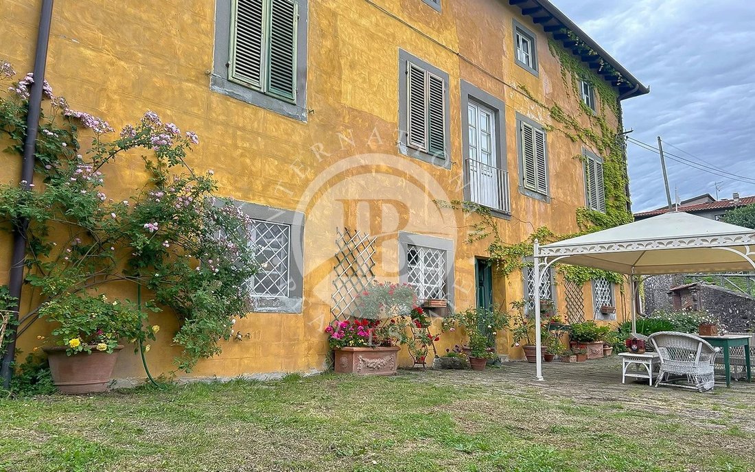 Villa in Coreglia Antelminelli, Tuscany, Italy 2 - 14305053