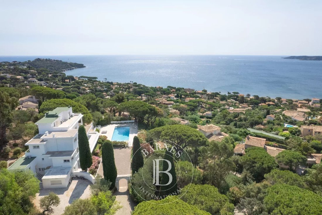 Estate in Ville-Les Saquedes-Le Bouillonnet, Sainte-Maxime, France 1 - 14693217
