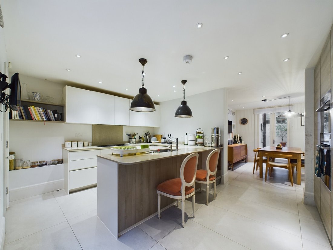 House in London, England, United Kingdom 2 - 15178658