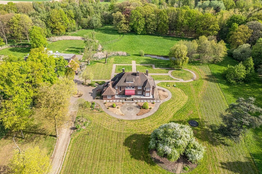Villa in Born, Limburg, Netherlands 3 - 14709049