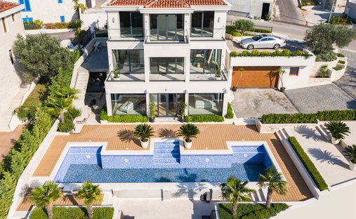 Villa in Blizikuće, Budva Municipality, Montenegro 1
