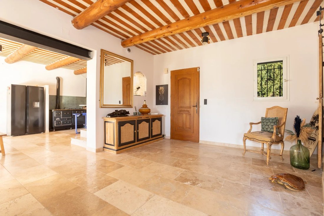House in L'Isle-sur-la-Sorgue, Provence-Alpes-Côte d'Azur, France 5 - 13761041