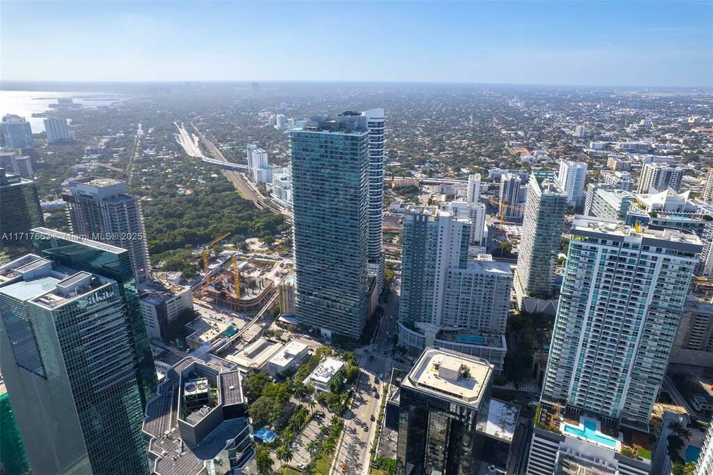 Condo Miami United States In Miami, Fl, United States For Sale (15167867)