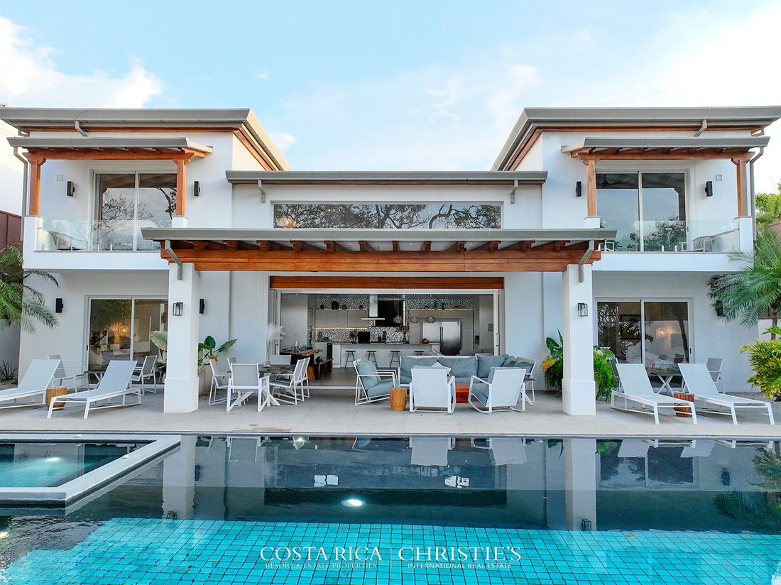 Villa in Playa Langosta, Guanacaste Province, Costa Rica 2 - 14408523