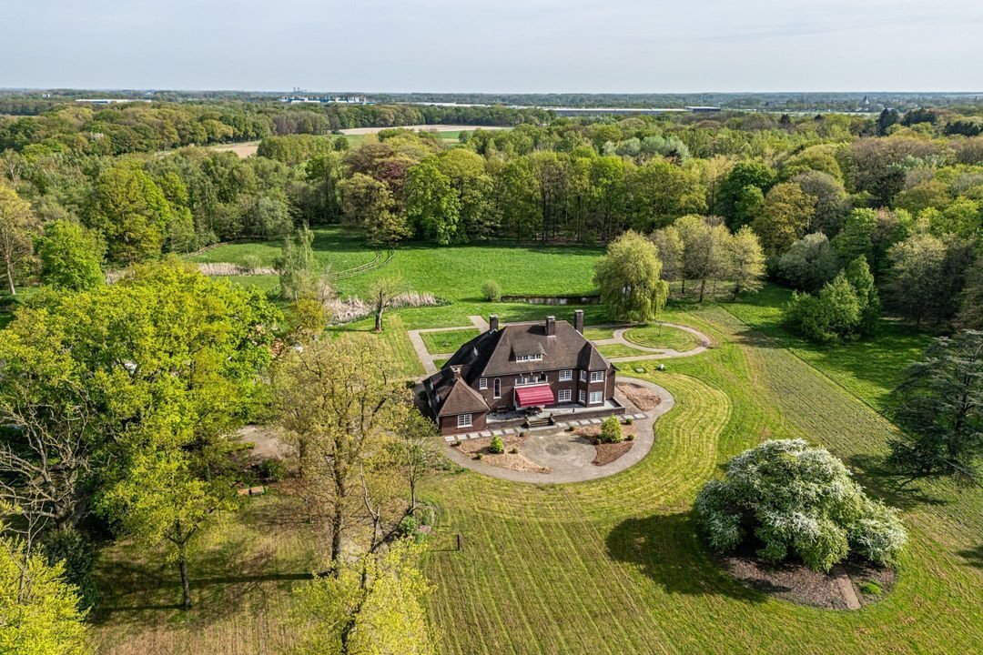 Villa in Born, Limburg, Netherlands 4 - 14709049