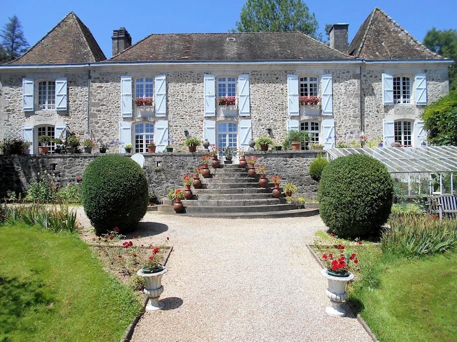 Château à Nontron, Nouvelle-Aquitaine, France 1 - 13975630