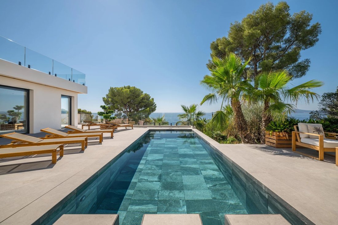 Villa in Les Issambres, Roquebrune-sur-Argens, France 1 - 13245740