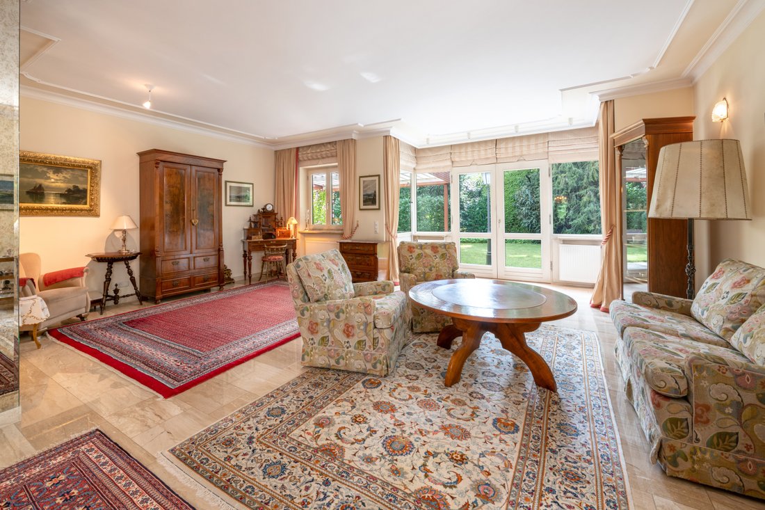 Pasing City Park Well Kept 3.5 Room Garden Apartment In A In München