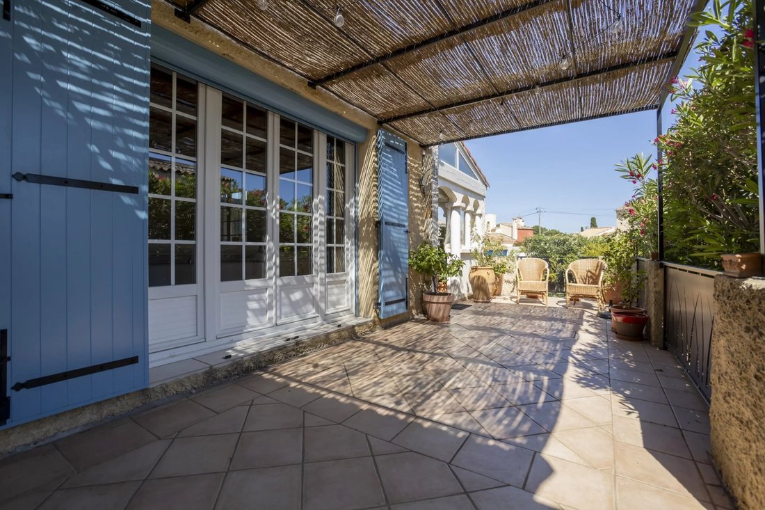House in Saint-Mitre-les-Remparts, Provence-Alpes-Côte d'Azur, France 5 - 14416325