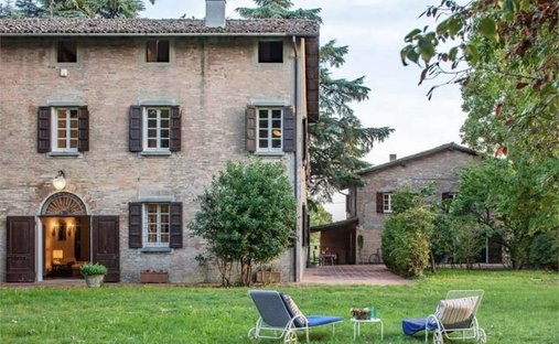 Estate in Pieve di Cento, Emilia-Romagna, Italy 1