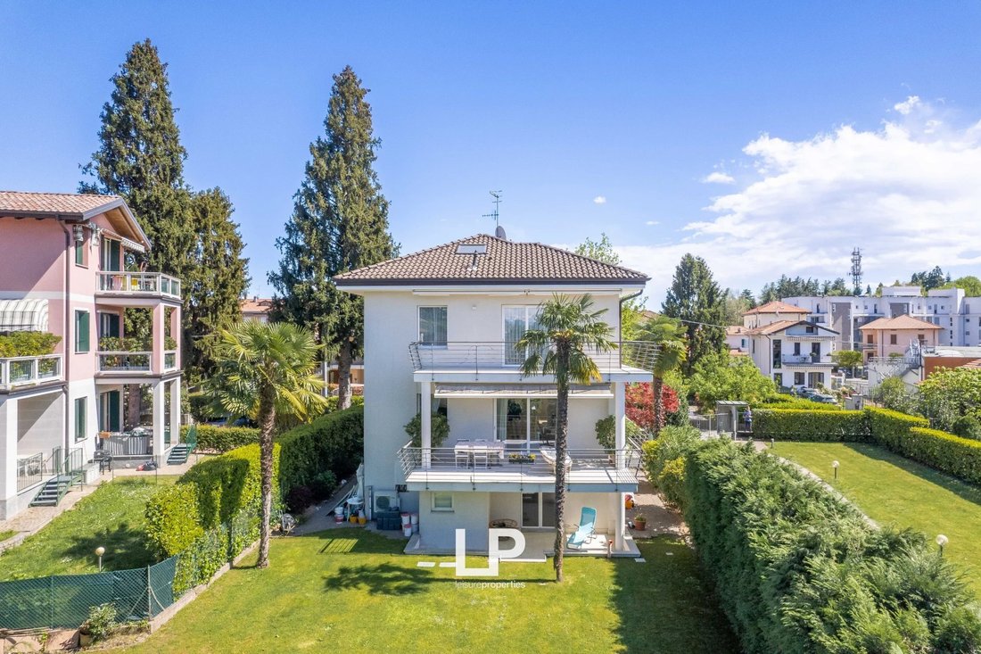 Villa in San Carlo - Giubiano, Varese, Lombardy 1 - 14191468