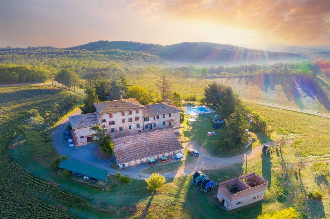 Estate in Sovicille, Tuscany, Italy 1 - 15176229