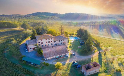 Estate in Sovicille, Tuscany, Italy 1