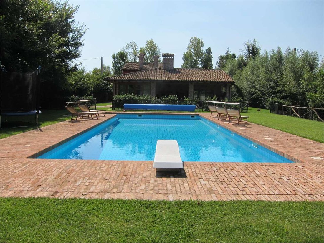 Villa in Noale, Veneto, Italy 1 - 15176330