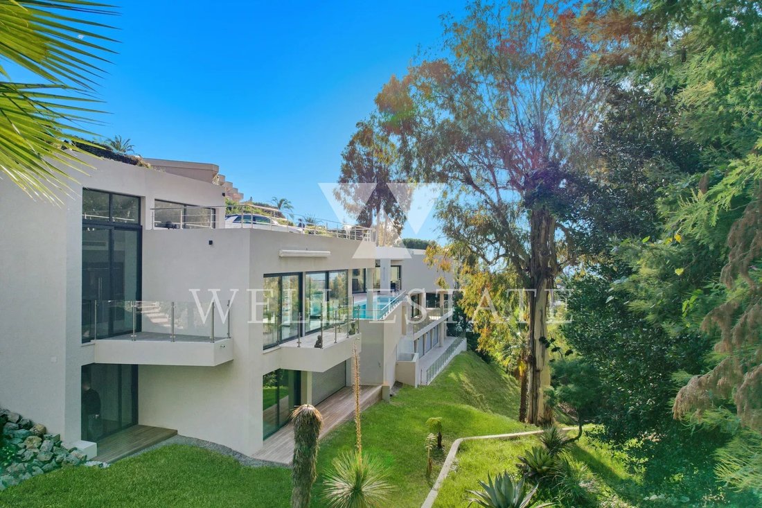 Villa in Cannes, Provence-Alpes-Côte d'Azur, France 1 - 11721839
