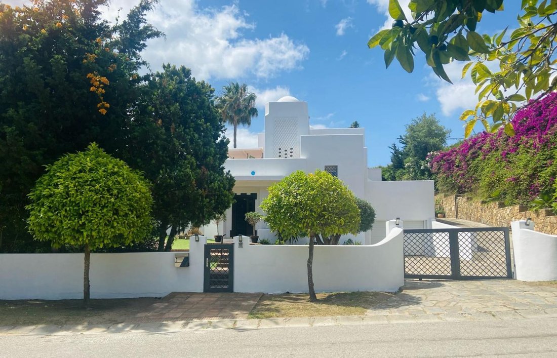 Villa in Sotogrande, Andalusia, Spain 1 - 15176607