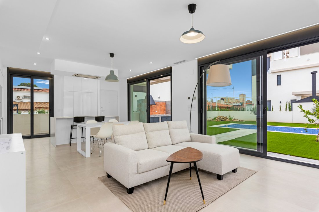 Villa in el Campello, Valencian Community, Spain 2 - 14164718