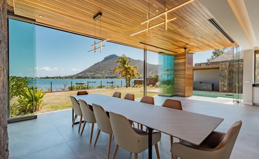 Villa in Grande Riviere Noire, Rivière Noire District, Mauritius 1