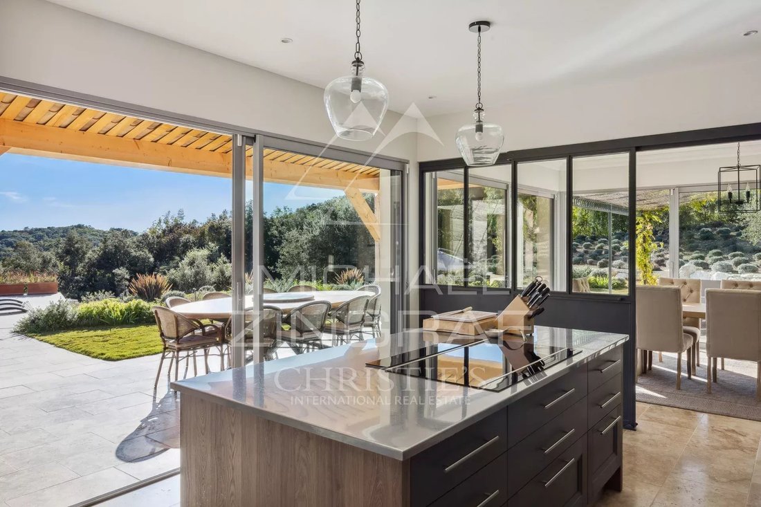 Villa in Sud, Roquefort-les-Pins, France 4 - 14952866
