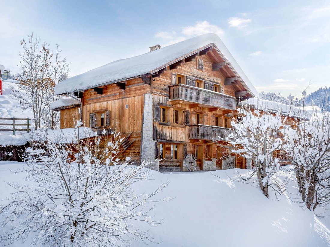 Chalet in La Clusaz, Auvergne-Rhône-Alpes, France 1 - 15167995