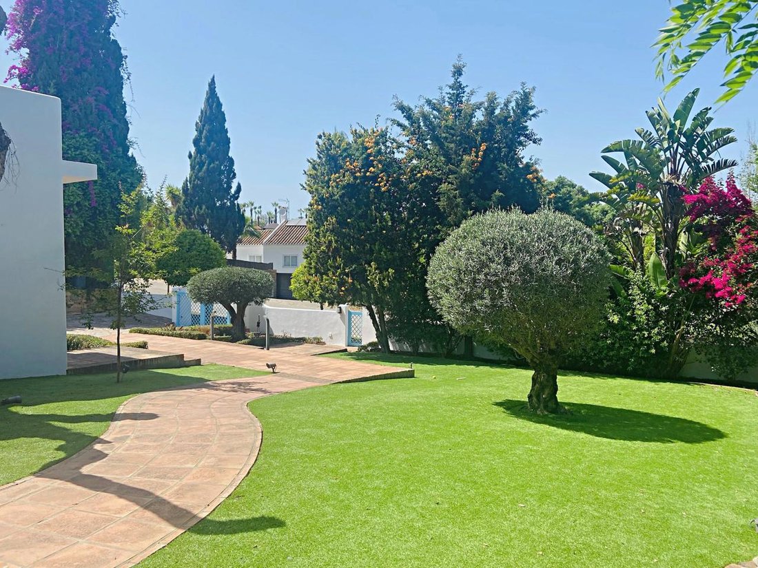 Villa in Sotogrande, Andalusia, Spain 2 - 15176607