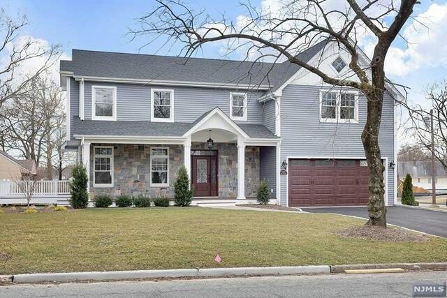 House in Paramus, New Jersey, United States 1 - 15169911