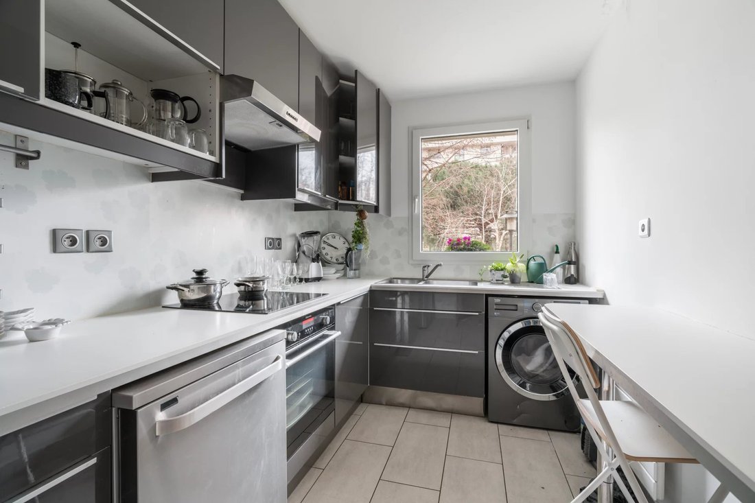 Apartment in Eiffel, Levallois-Perret, France 3 - 13975649