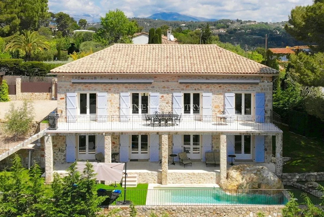 Villa in Mougins, Provence-Alpes-Côte d'Azur, France 3 - 13859173