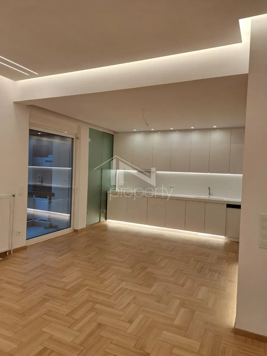Apartment in Sunoikia Kolonakiou, 1st District of Athens, Athens 4 - 15177143