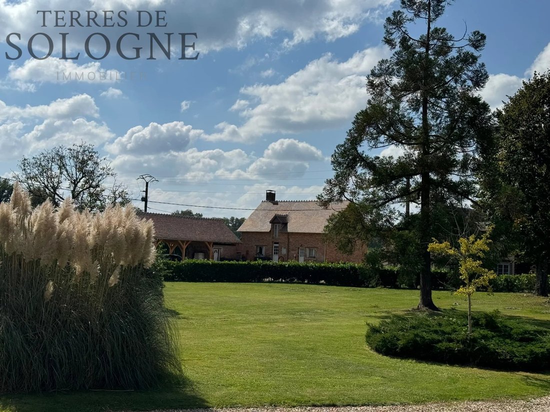 Estate in Isdes, Centre-Val de Loire, France 2 - 14761322