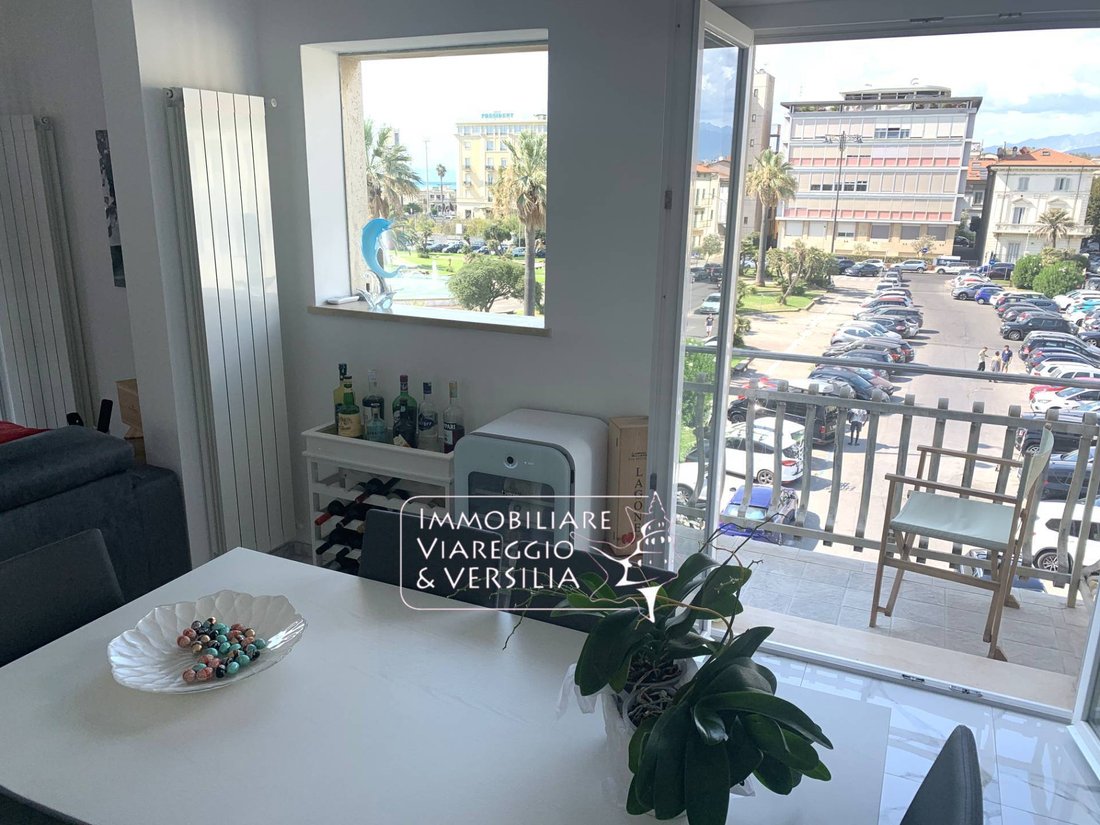 Apartment in Lungomare, Viareggio, Tuscany 3 - 15143589