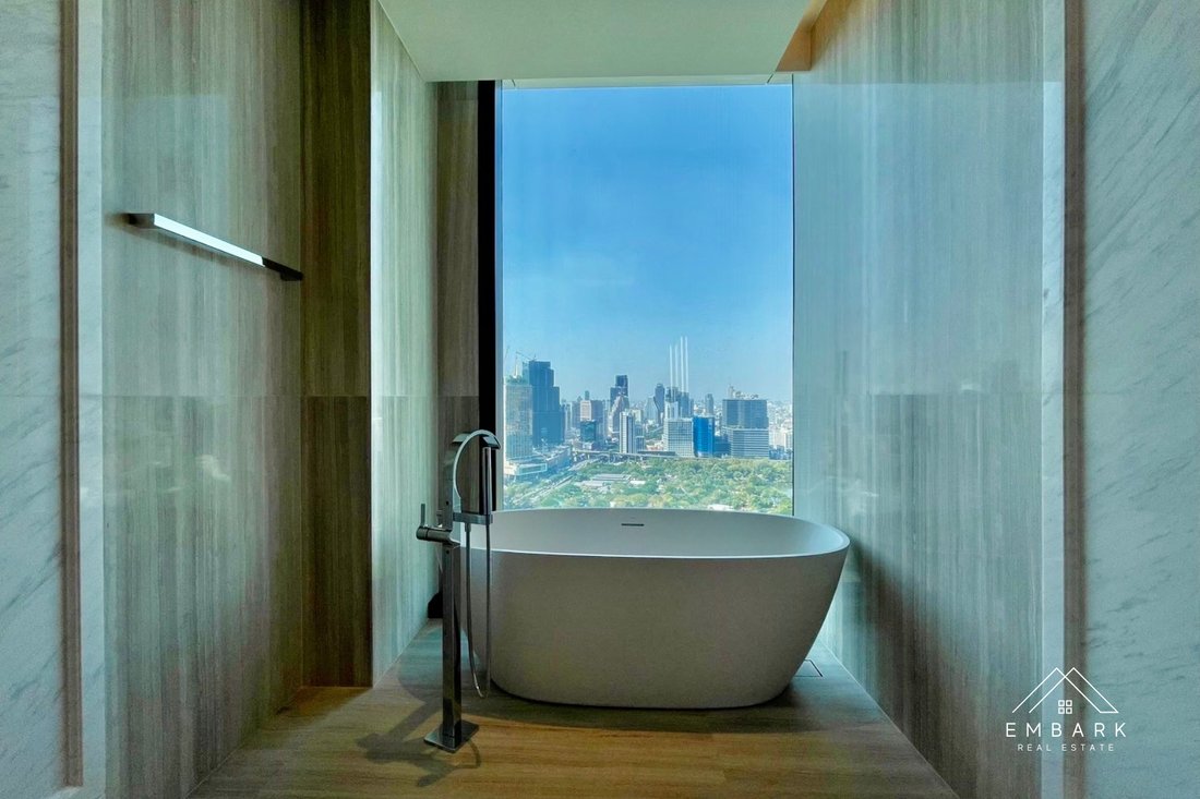 Picture of LA Luxury Penthouse Apartments w Floor-to-Ceiling Windows