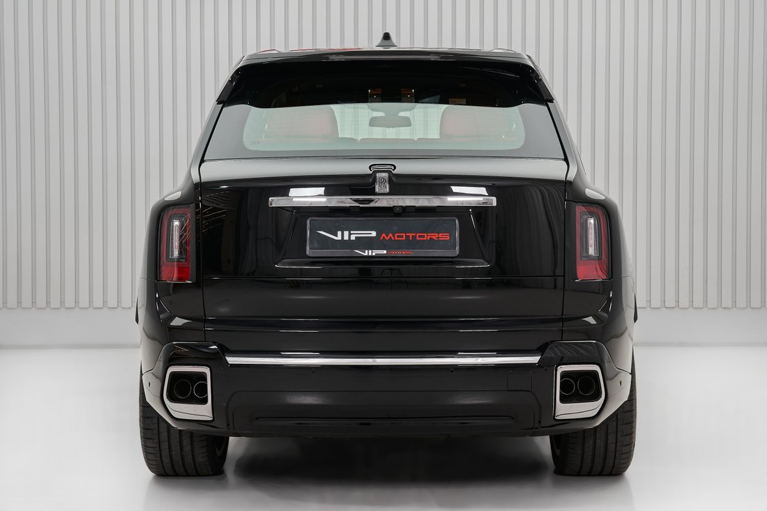 Suv in Dubai, Dubai, United Arab Emirates 5 - 15176263