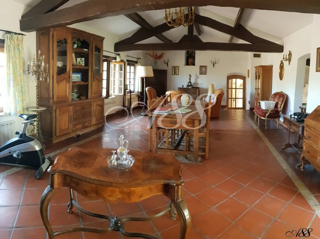Country House in Saint-Paul-en-Forêt, Provence-Alpes-Côte d'Azur, France 4 - 12432225