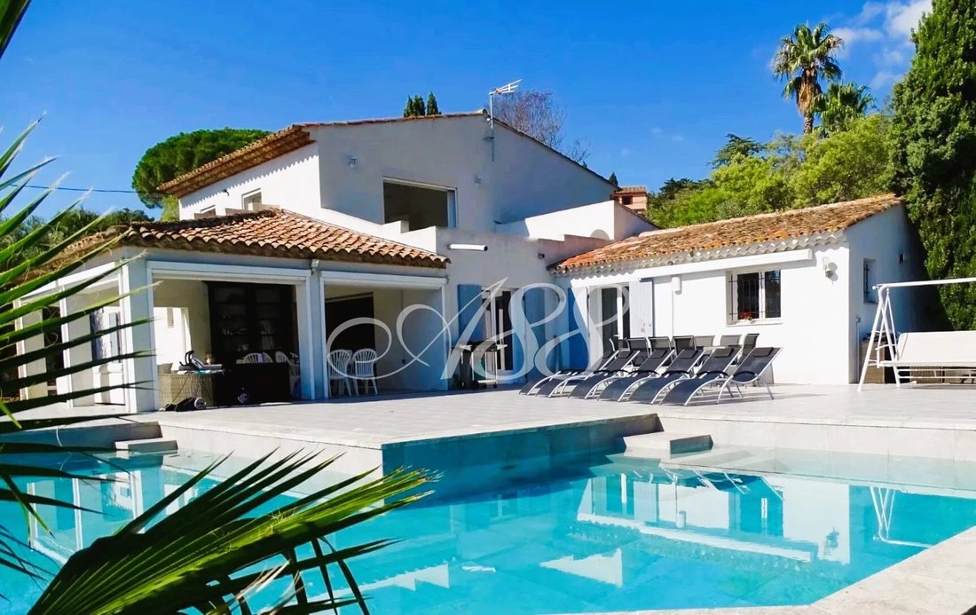 Villa in Grimaud, Provence-Alpes-Côte d'Azur, France 2 - 12432205