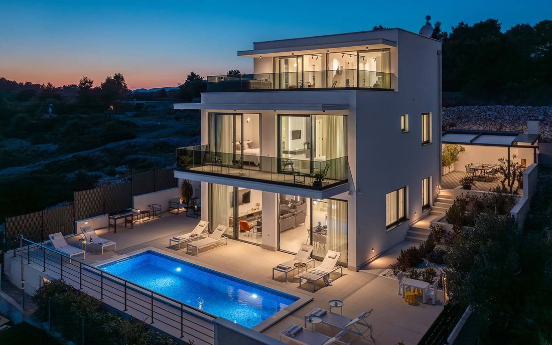 House in Okrug Gornji, Split-Dalmatia County, Croatia 1 - 15179150