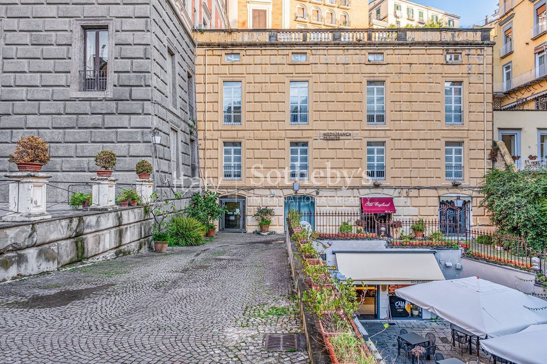 House in Chiaia, Naples, Campania 4 - 15179293