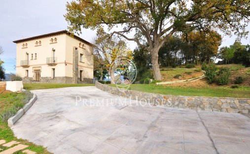 House in Llinars del Valles, Catalonia, Spain 1