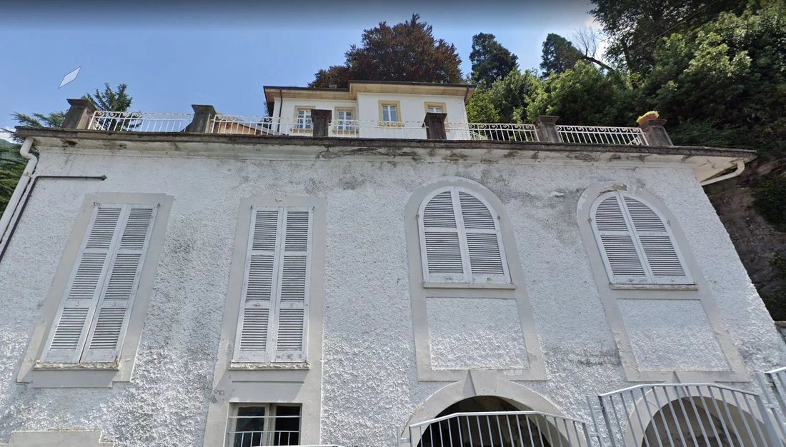 Villa in Faggeto Lario, Lombardy, Italy 2 - 12587430